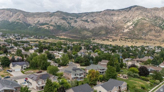 869 E 3350 N, North Ogden, UT 84414