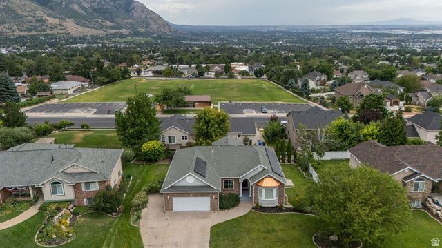 869 E 3350 N, North Ogden, UT 84414