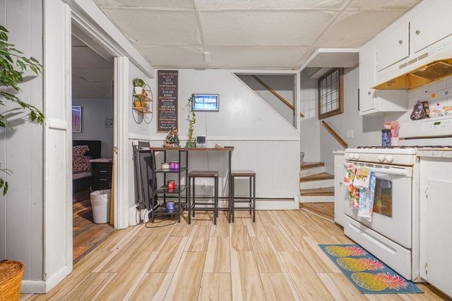 39 Highland St, Pawtucket, RI 02860
