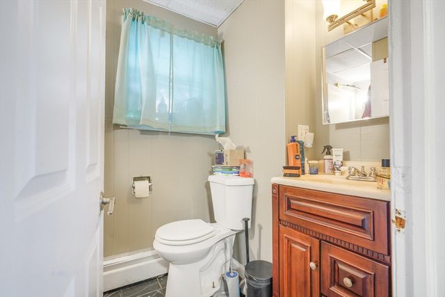 39 Highland St, Pawtucket, RI 02860