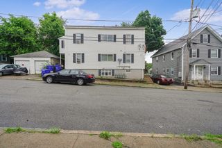 39 Highland St, Pawtucket, RI 02860