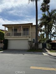 688 N Rimsdale, Covina, CA 91722
