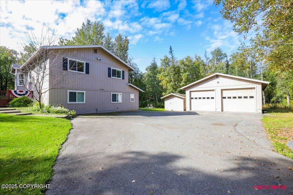 2750 E Whispering Woods Drive, Wasilla, AK 99654