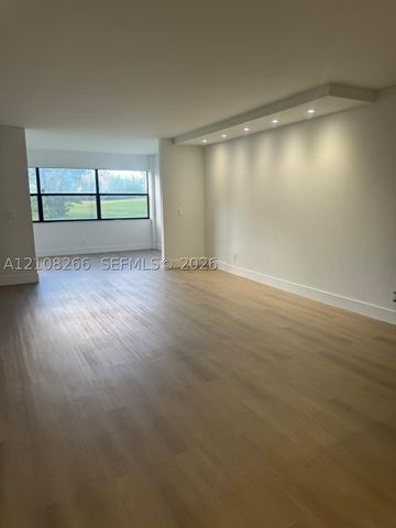 9721 Sunrise Lakes Blvd 108, Sunrise, FL 33322