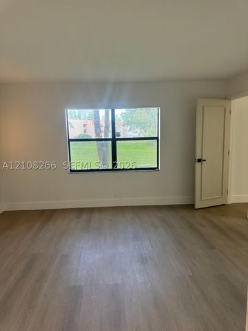 9721 Sunrise Lakes Blvd 108, Sunrise, FL 33322