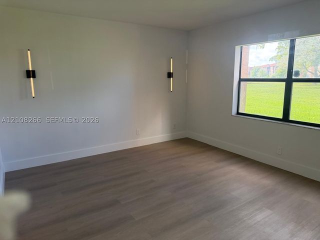 9721 Sunrise Lakes Blvd 108, Sunrise, FL 33322
