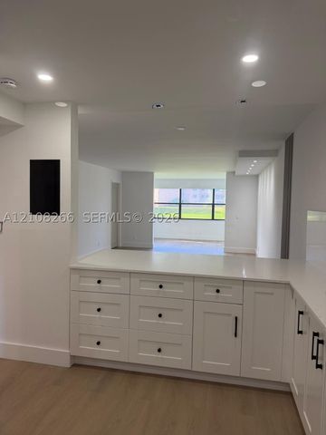 9721 Sunrise Lakes Blvd 108, Sunrise, FL 33322