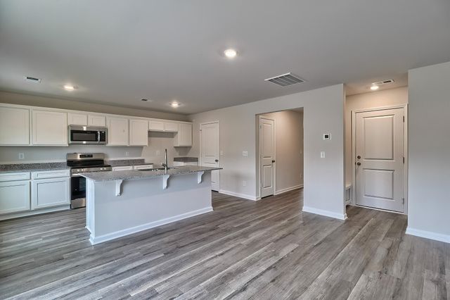 2390 Daylilly Street, Sumter, SC 29153