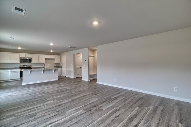 2390 Daylilly Street, Sumter, SC 29153