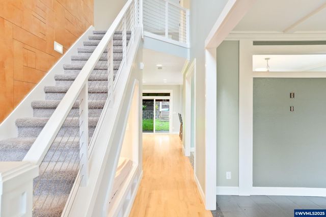 1321 Chapman Hill Dr NW, Salem, OR 97304