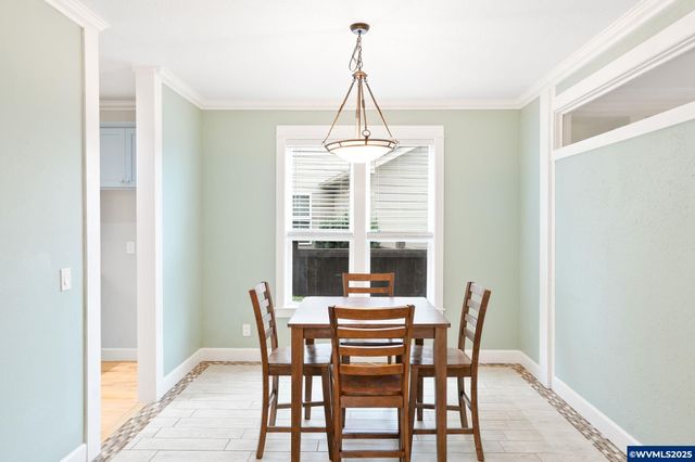 1321 Chapman Hill Dr NW, Salem, OR 97304