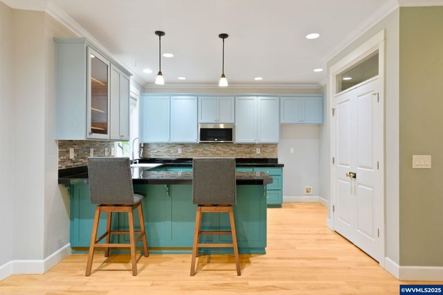 1321 Chapman Hill Dr NW, Salem, OR 97304