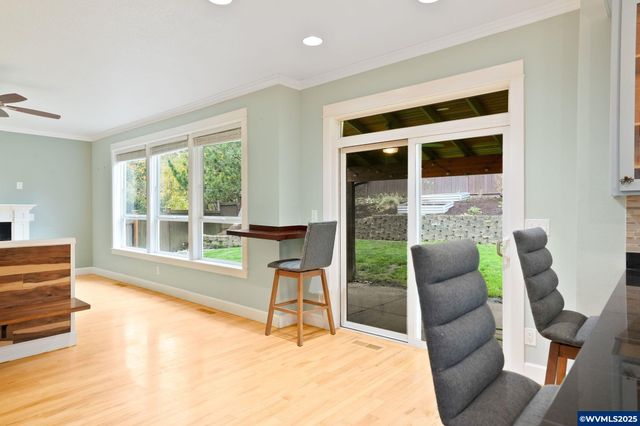 1321 Chapman Hill Dr NW, Salem, OR 97304