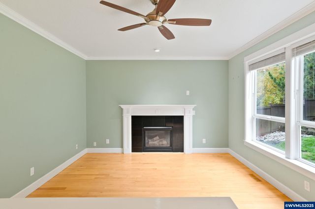 1321 Chapman Hill Dr NW, Salem, OR 97304