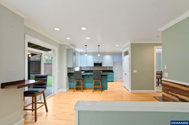 1321 Chapman Hill Dr NW, Salem, OR 97304