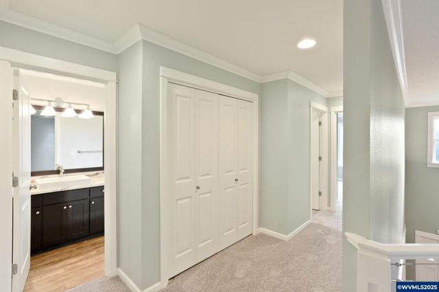 1321 Chapman Hill Dr NW, Salem, OR 97304