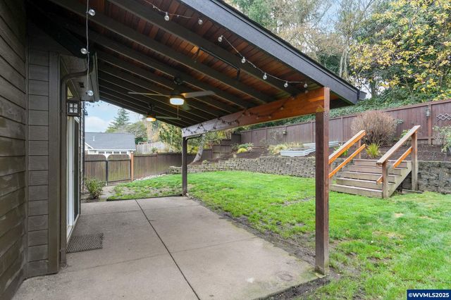 1321 Chapman Hill Dr NW, Salem, OR 97304