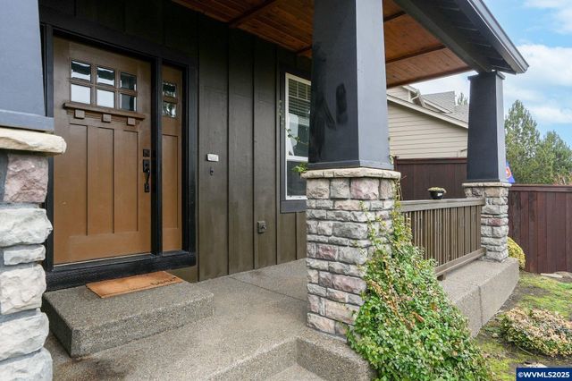 1321 Chapman Hill Dr NW, Salem, OR 97304