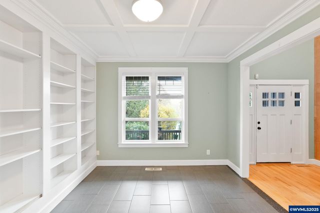 1321 Chapman Hill Dr NW, Salem, OR 97304