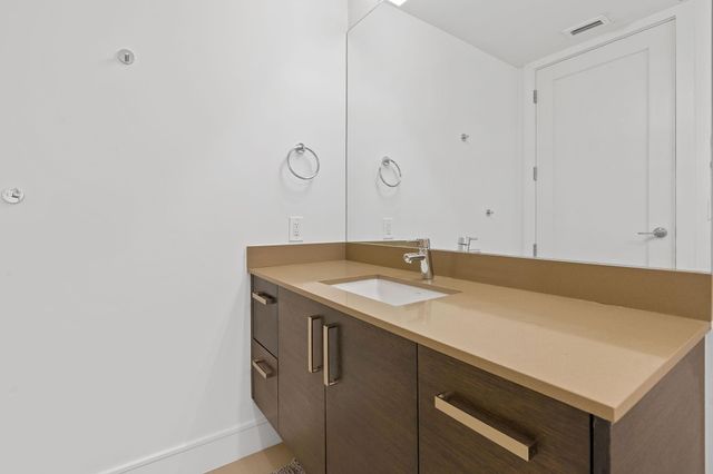 222 West Ave 1412, Austin, TX 78701