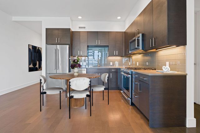 222 West Ave 1412, Austin, TX 78701