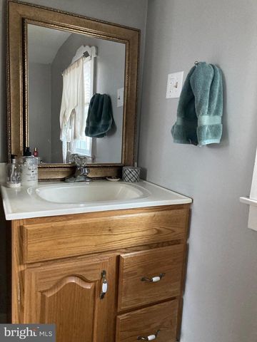 213 GREEN LANE TER, Hatboro, PA 19040