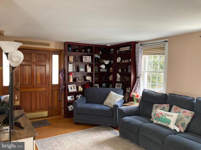 213 GREEN LANE TER, Hatboro, PA 19040