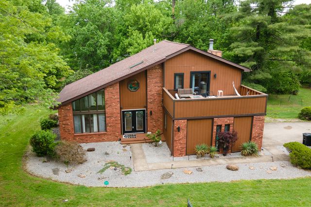 183 Heritage Road, Carbondale, IL 62903