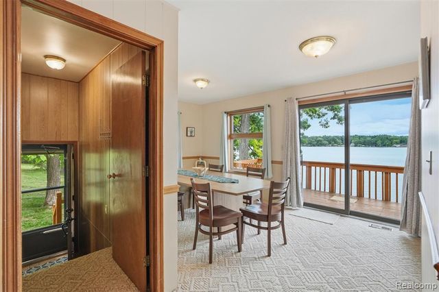 11044 Grand River Avenue, Brighton, MI 48116