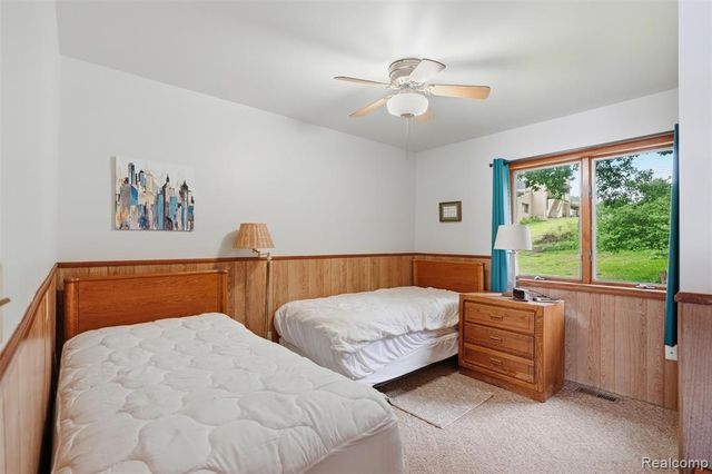 11044 Grand River Avenue, Brighton, MI 48116