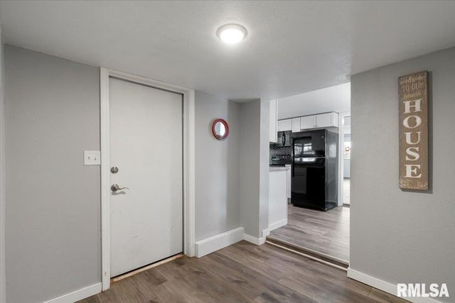 321 2nd Avenue E, Milan, IL 61264