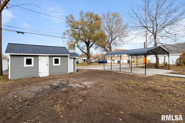 321 2nd Avenue E, Milan, IL 61264