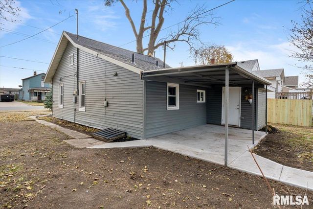 321 2nd Avenue E, Milan, IL 61264