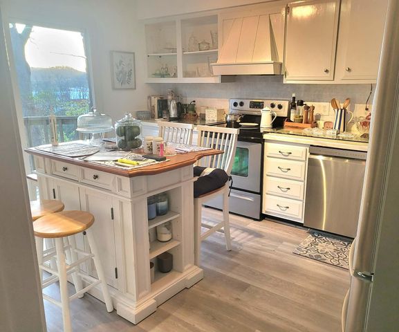 3518 Stonehenge, Roanoke, VA 24018