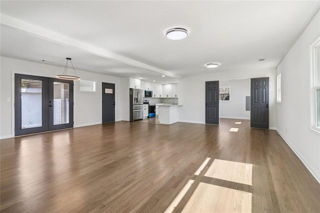 2219 Lisa SE Drive, Marietta, GA 30067