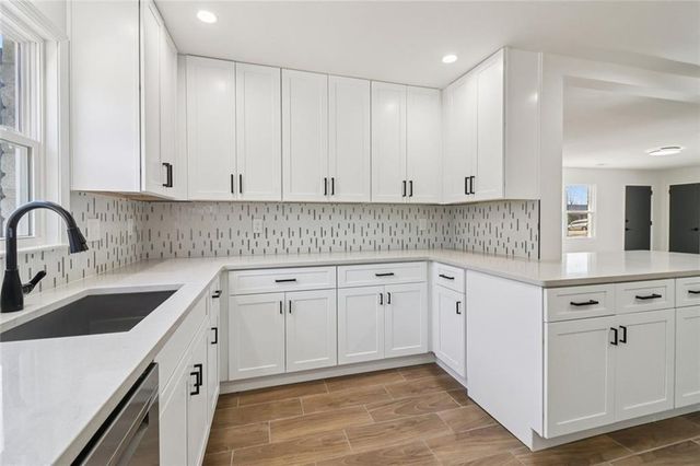 2219 Lisa SE Drive, Marietta, GA 30067