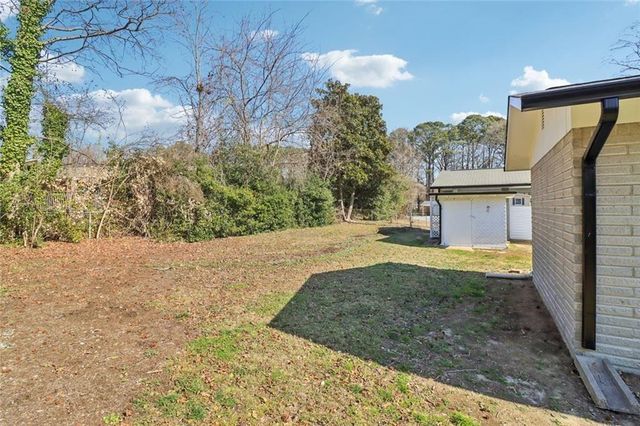 2219 Lisa SE Drive, Marietta, GA 30067