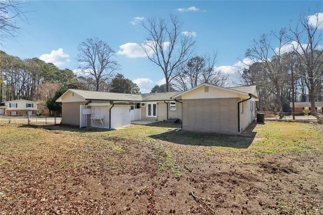 2219 Lisa SE Drive, Marietta, GA 30067