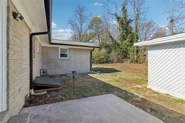 2219 Lisa SE Drive, Marietta, GA 30067