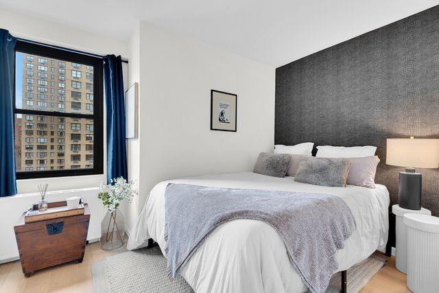 245 E 25th St Apt 8L, New York City, NY 10010