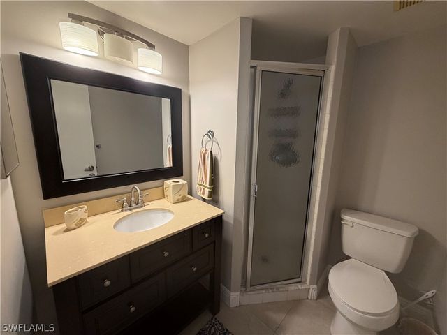 1085 Forest Lakes DR 8106, Naples, FL 34105