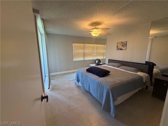 1085 Forest Lakes DR 8106, Naples, FL 34105