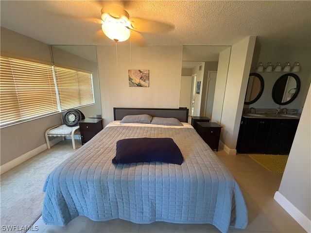 1085 Forest Lakes DR 8106, Naples, FL 34105