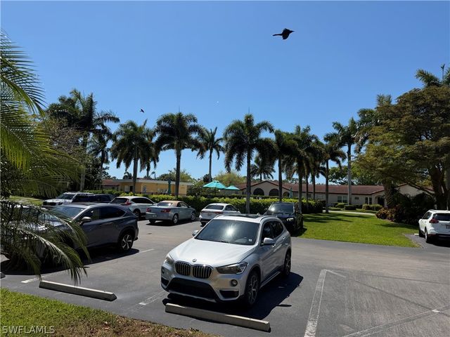 1085 Forest Lakes DR 8106, Naples, FL 34105