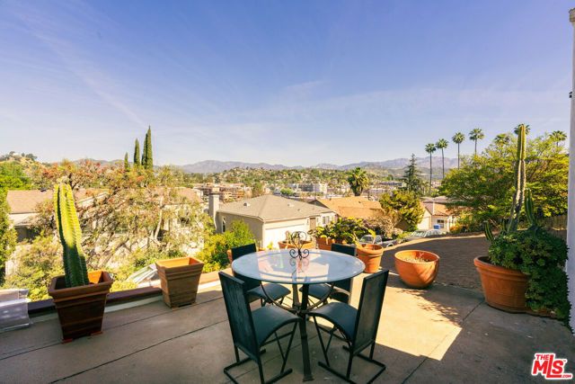 3916 Scandia Way, Los Angeles, CA 90065