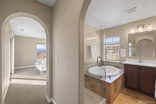 9186 Viaggio Way, Highlands Ranch, CO 80126