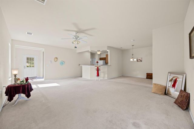 319 Essex LN, Georgetown, TX 78633