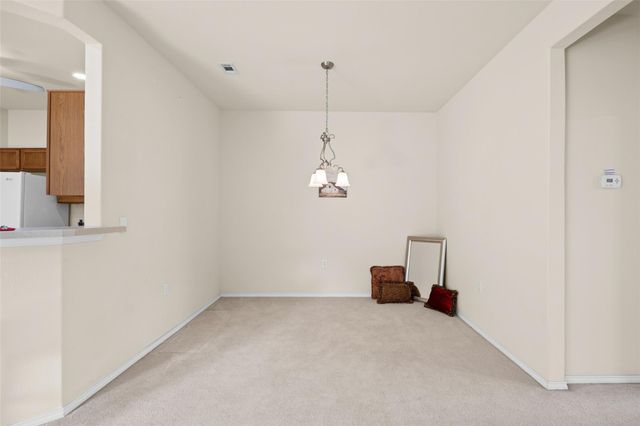 319 Essex LN, Georgetown, TX 78633