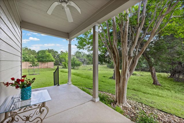 319 Essex LN, Georgetown, TX 78633