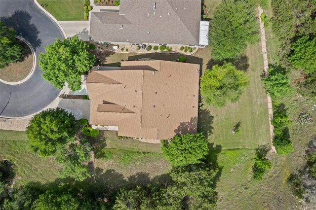 319 Essex LN, Georgetown, TX 78633